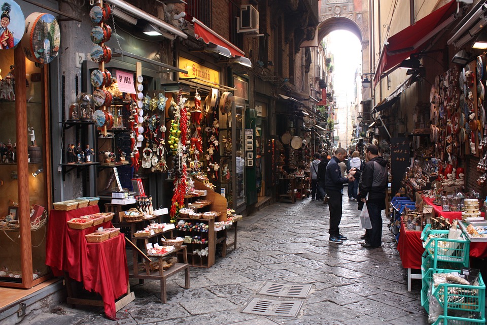 NAPOLI: PRESEPI DI SAN GREGORIO ARMENO