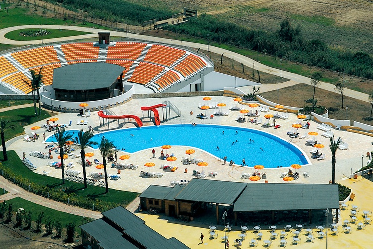 TORRE SERENA VILLAGE****