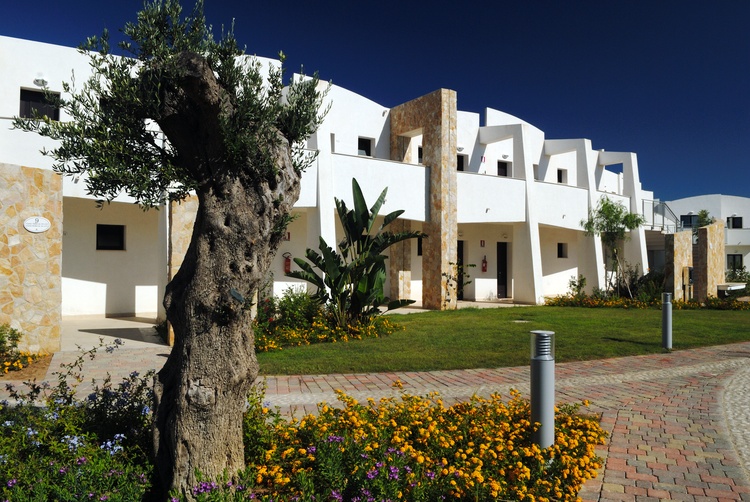 TORRE SERENA VILLAGE****